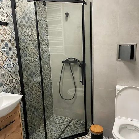 Przystanek - Ul Slowackiego 5a *