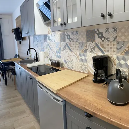 Przystanek - Ul Slowackiego 5a