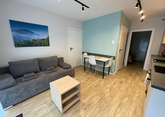 Przystanek - Ul Slowackiego 5a * Карпач